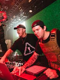 Dillstradamus live on tour